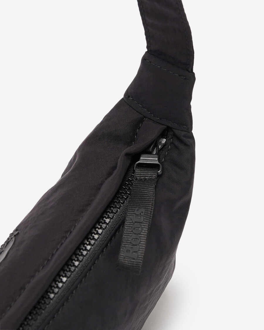kleiner halbmondbeutel aus nylon