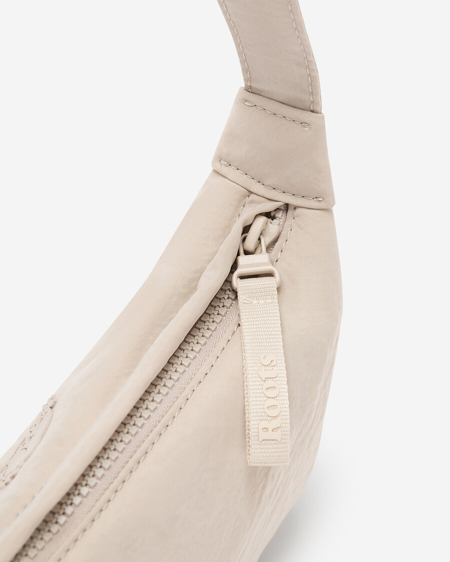 kleiner halbmondbeutel aus nylon