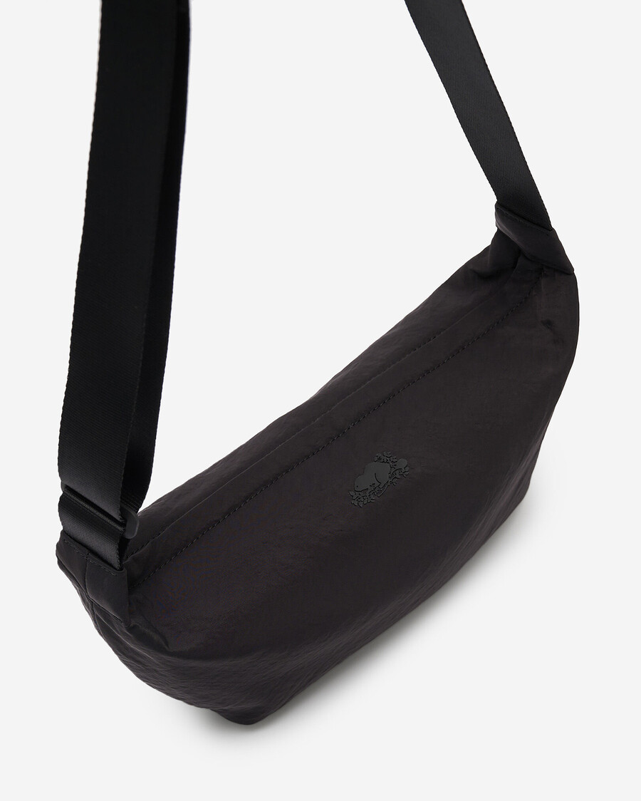 nylon-tasche mittelgroß halbmondförmig