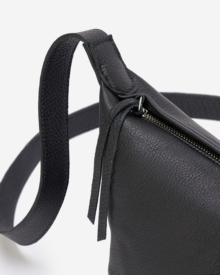 halbmond-tasche wolke