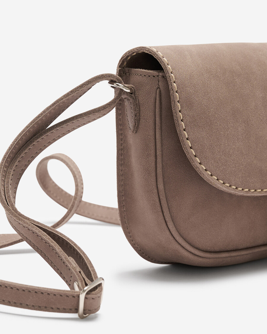 kleiner stamm der flussufertaschen
