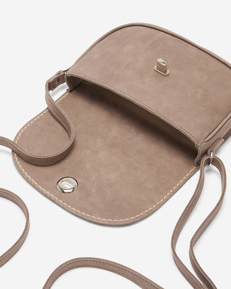 kleiner stamm der flussufertaschen
