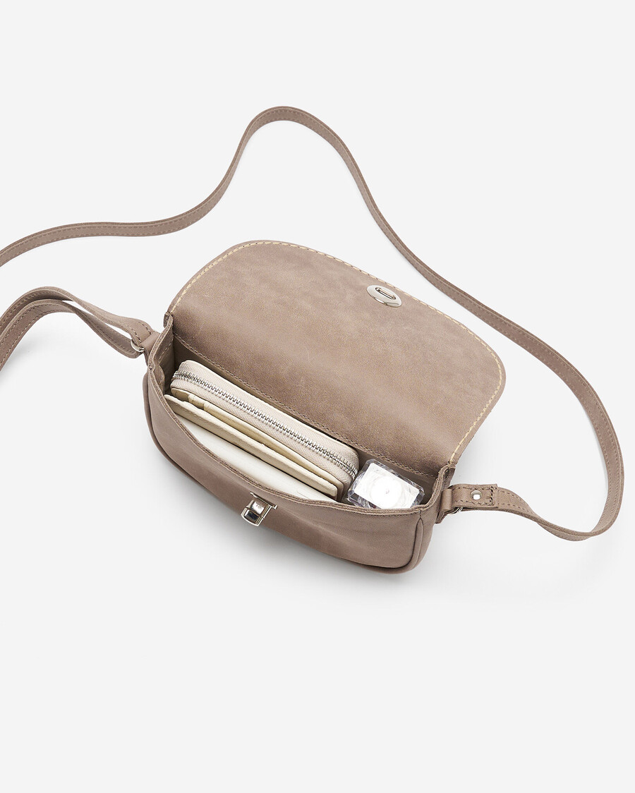 kleiner stamm der flussufertaschen