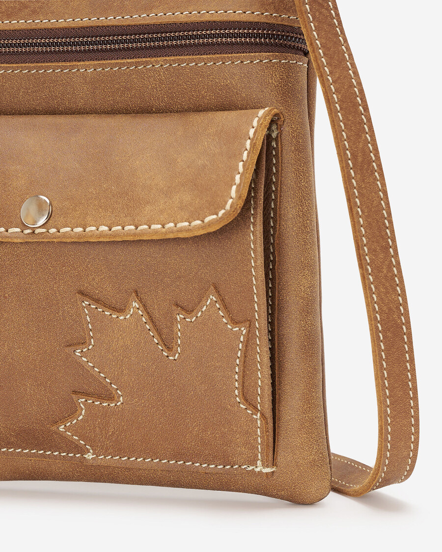 maple leaf urban pouch tribe