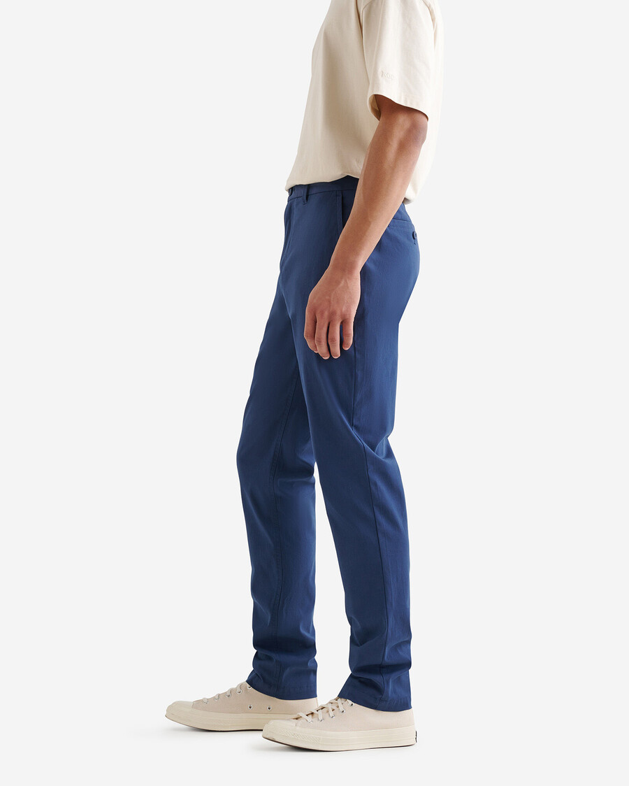 hemisphere stretch chino