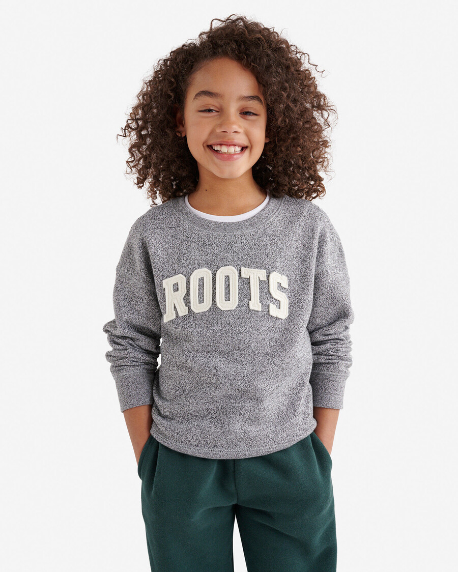 kinder-sweatshirt mit roots-applikationen