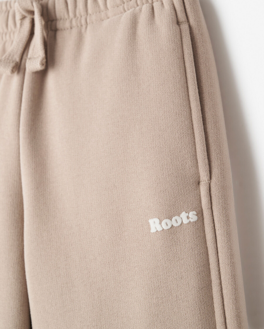 kleinkind-sweatpants mit wolkenmuster locker und gerade geschnitten