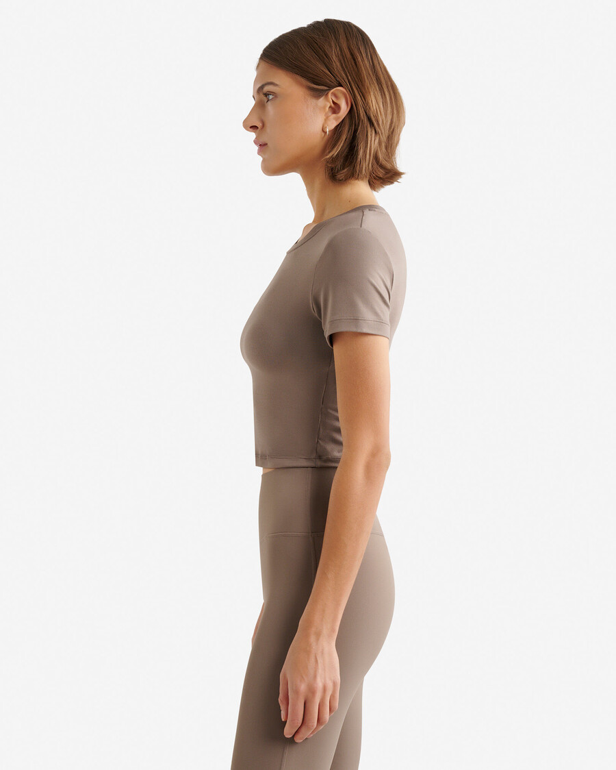 renew strick-crop-t-shirt