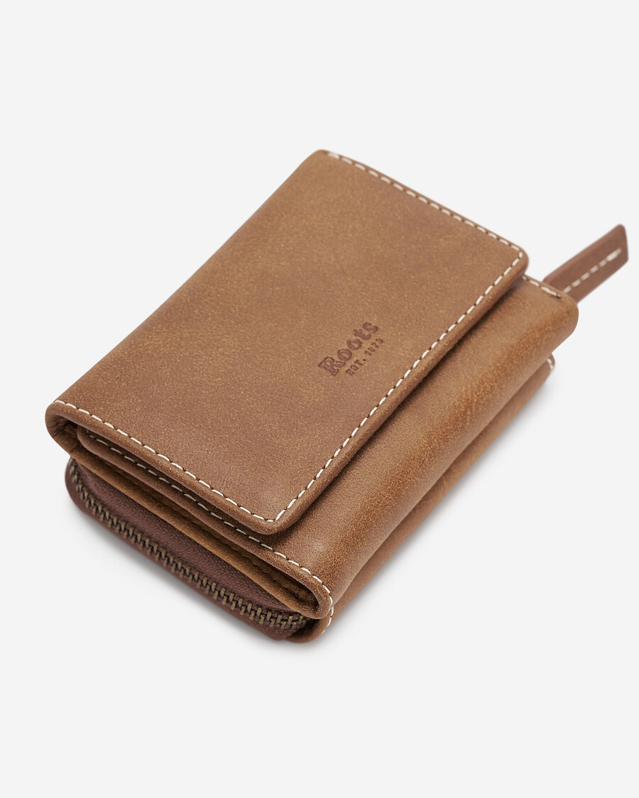 kleine dreifach faltbare clutch tribe